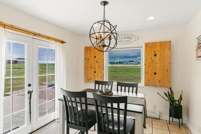 Building Photo - 4145 Los Ranchitos Dr