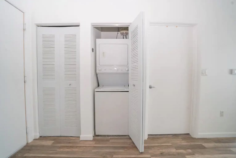 Building Photo - 133 NE 2nd Ave