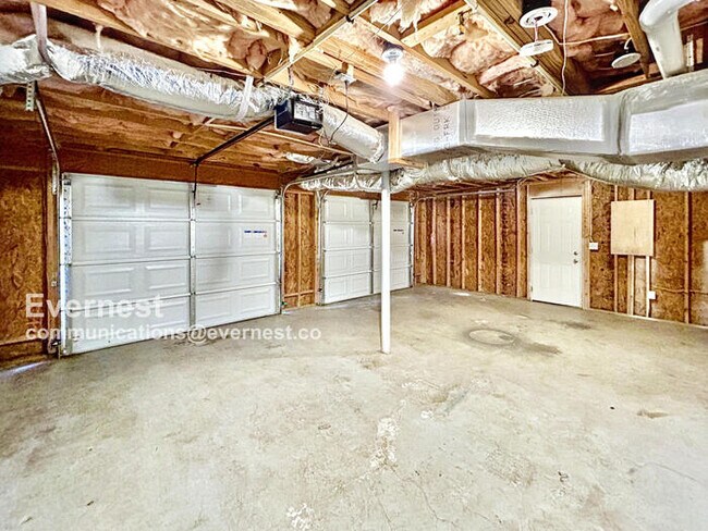 Building Photo - 170 Hickory Ln