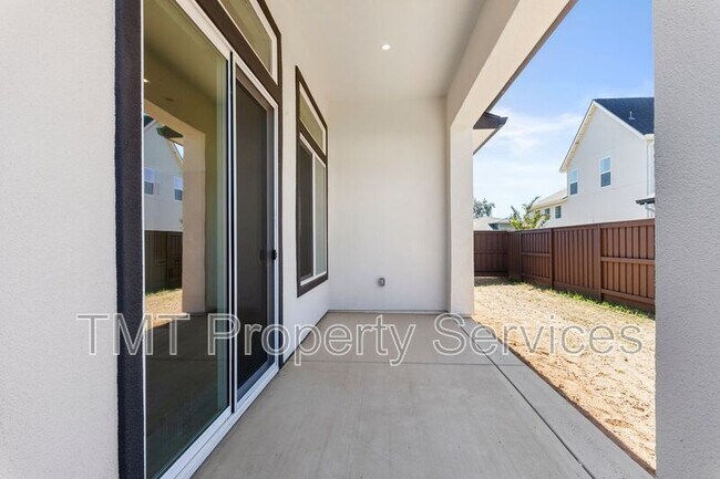 Building Photo - 9046 Ventura St