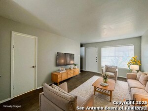 Building Photo - 2802 Lasses Blvd