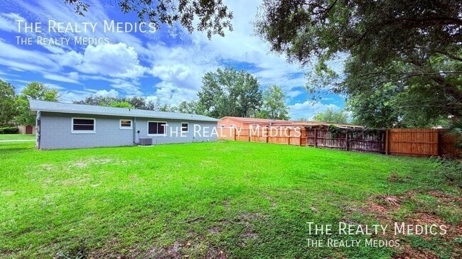 Building Photo - 5130 Lescot Ln