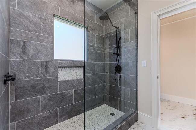 Building Photo - 6354 Brookridge Dr