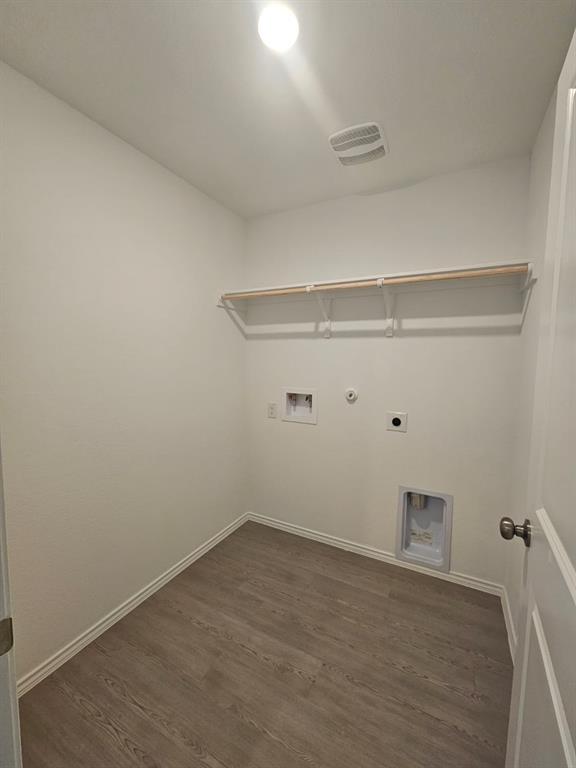 Building Photo - 2329 Silvercloud Dr