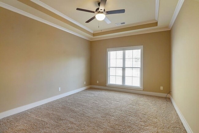 Building Photo - Like-New One-Level Brick Home with Private Patio