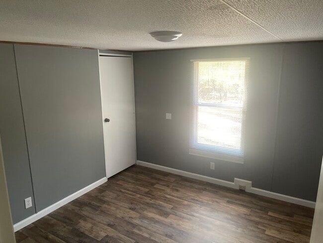 Building Photo - 434 Dundee Cir