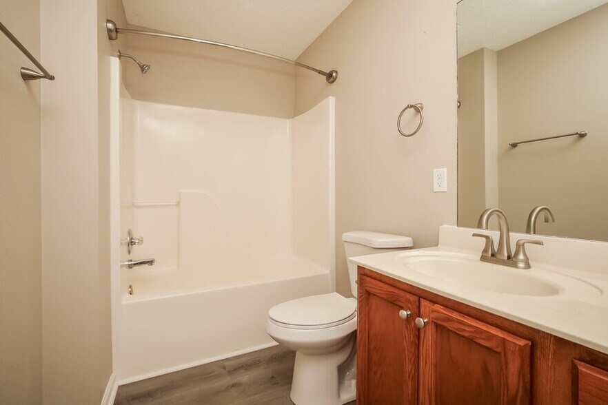 Building Photo - 112 Township Ct
