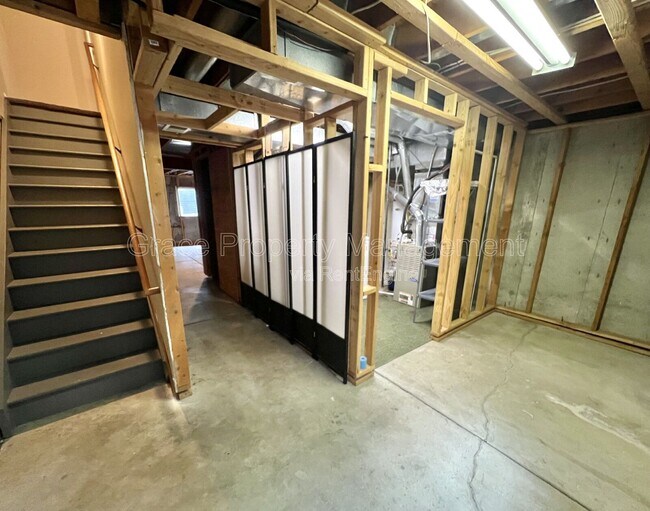 Building Photo - 11560 Community Center Dr