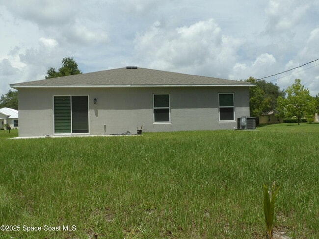 Building Photo - 7956 96th Ave