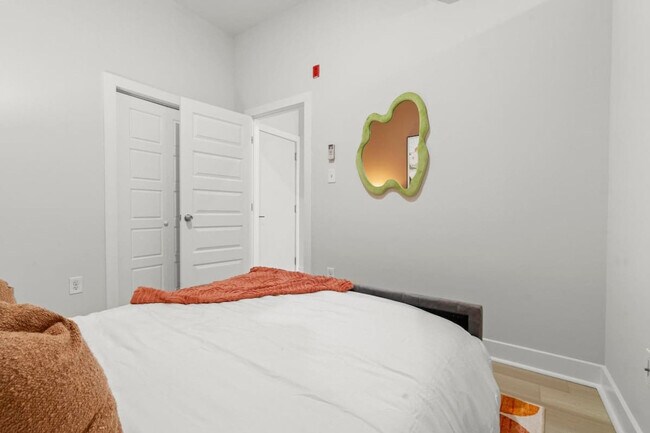 Building Photo - 826 N Broad St