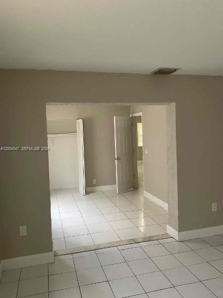 Building Photo - 1389 SW 24th Ave