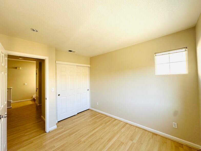 Building Photo - 3729 Seine Ct