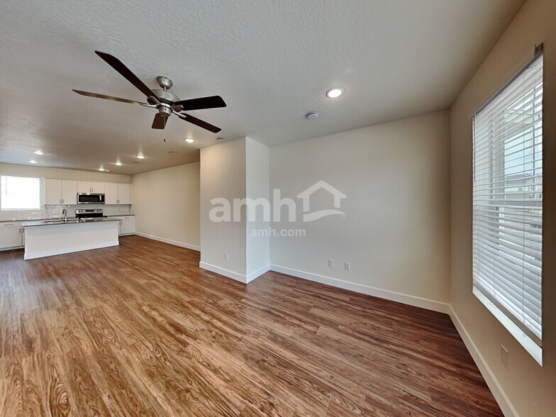 Building Photo - 6043 W Copper Hawk Dr