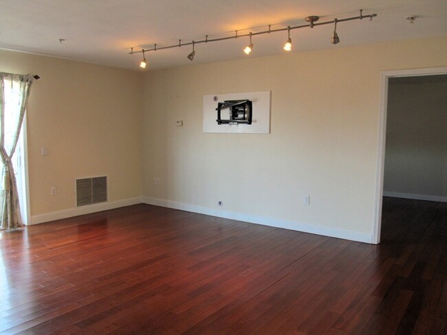Building Photo - 360 Revere Beach Blvd
