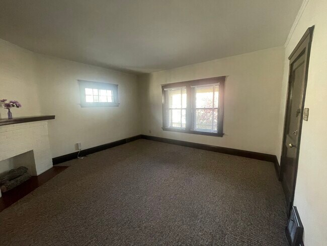 Living Room - 1276 Fry Ave