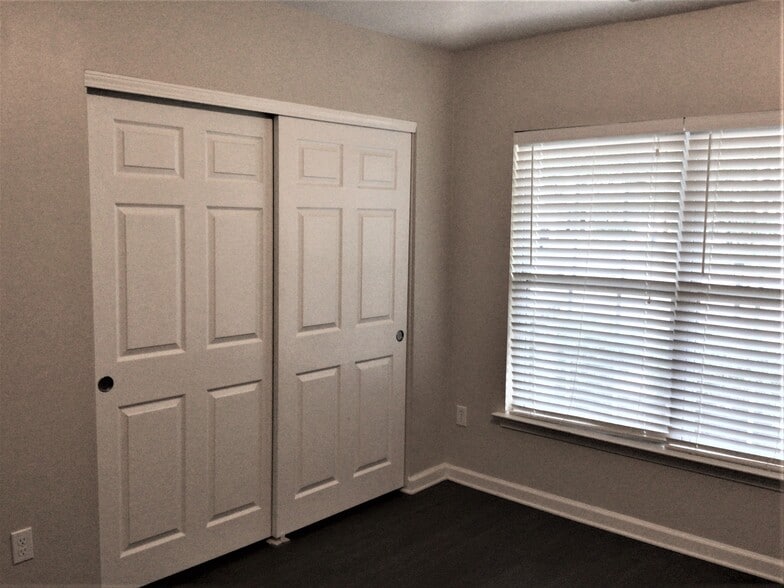 Building Photo - 9 Long Leaf Ct