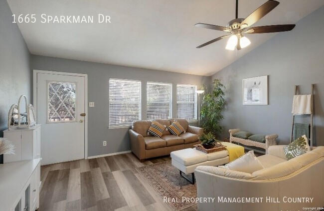 Building Photo - 1665 Sparkman Dr