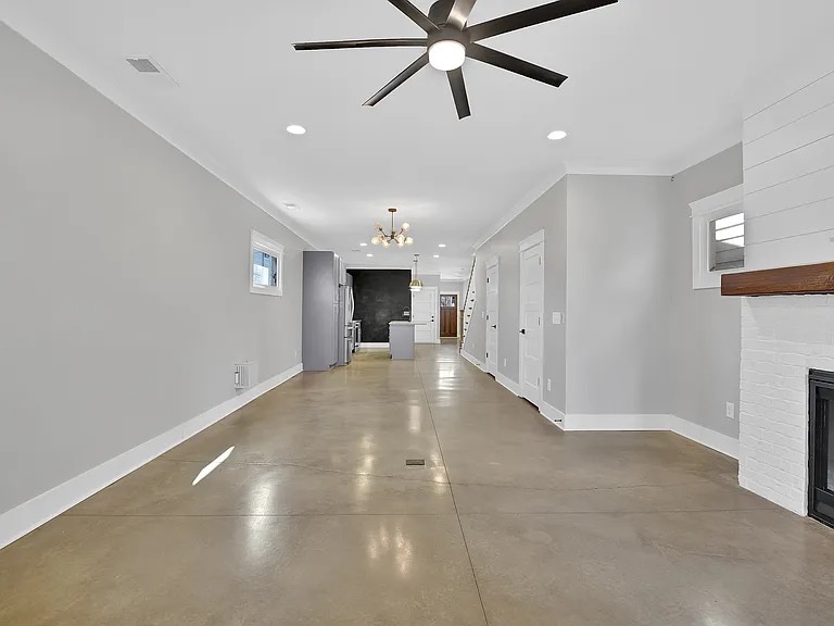 Building Photo - 368 Glenrose Ave