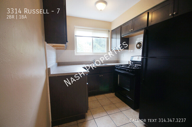 Building Photo - $900 - 2 Bed / 1 Bath apartment in Compton...