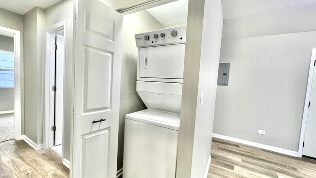 Building Photo - 859 Foran Ln