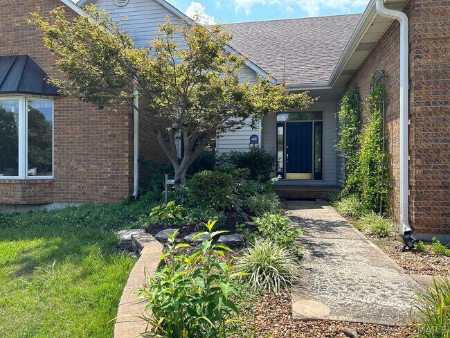 Building Photo - 4 Grayson Ridge Dr