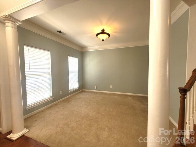 Building Photo - 2728 Sunberry Ln NW