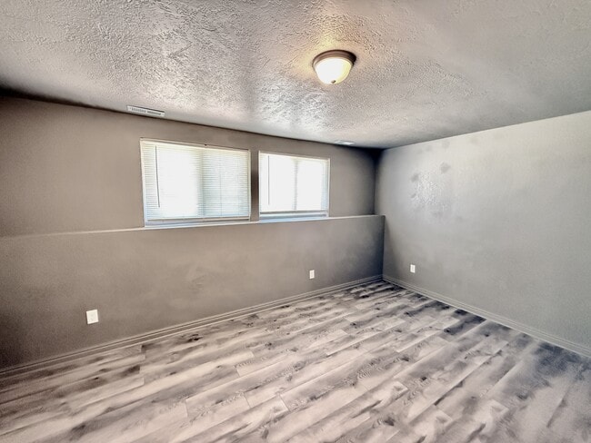 Building Photo - 1247 N 700 W