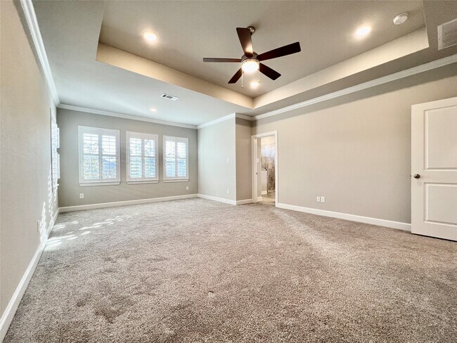 Building Photo - 547 Kingston Ln