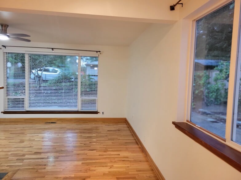 Open floor plan facing toward living room - 13344 23rd Pl NE