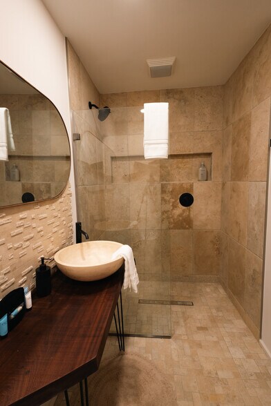 Building Photo - 1585 Secessionville Rd