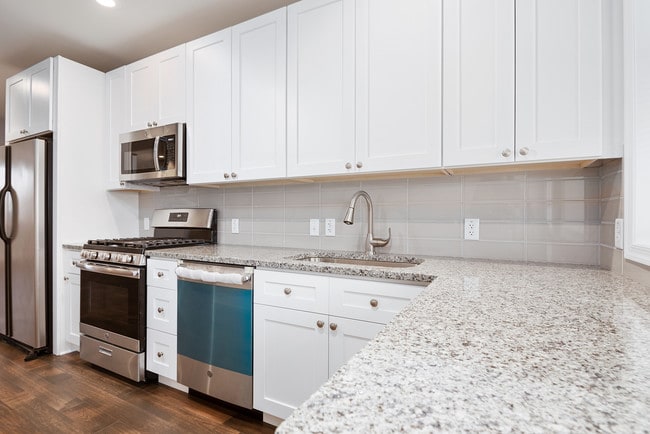 Building Photo - 523 Rappolla St