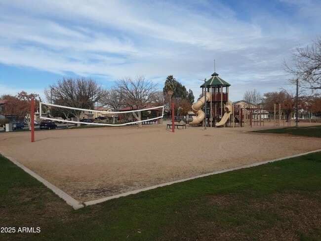 Building Photo - 1401 E Jasper Dr