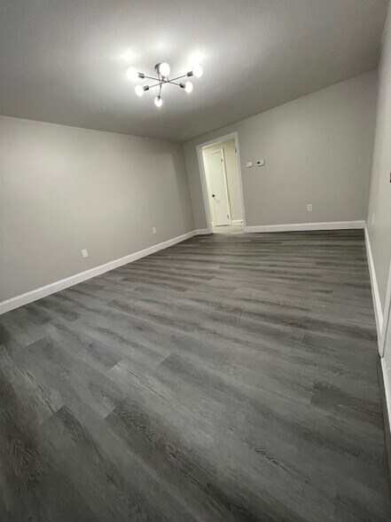 Building Photo - 328 Park Ave