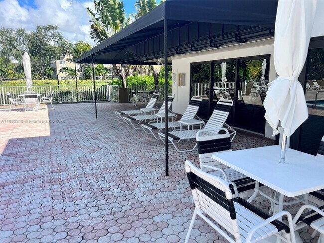 Building Photo - 7725 SW 86th St