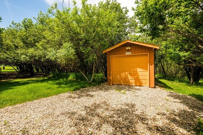 Building Photo - BIG HORN - 3 Bedroom/ 2 Bath HOME FOR RENT