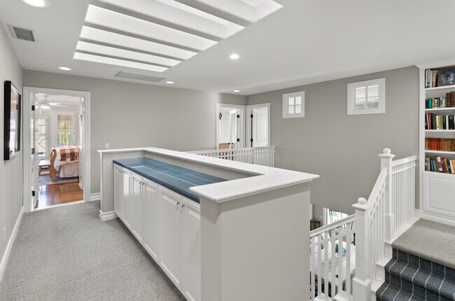 Building Photo - 13 Cape Danbury