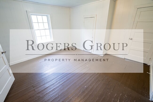 Building Photo - 434 Owen St