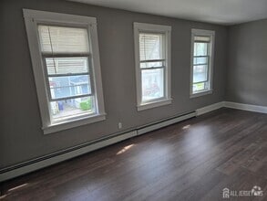 Building Photo - 450 Hall Ave