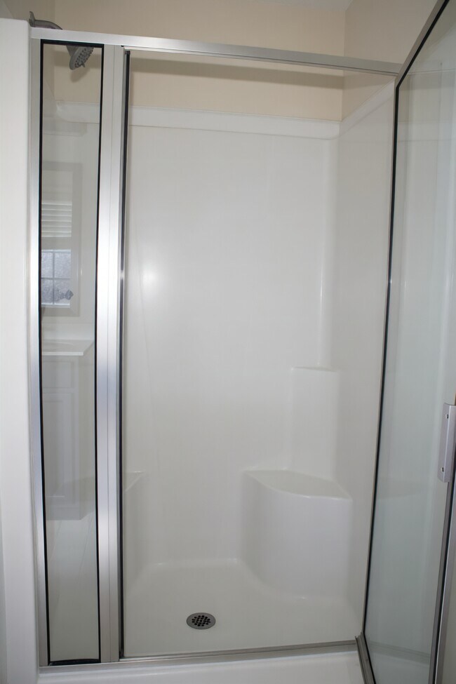 Building Photo - 1275 Eagle's View Dr