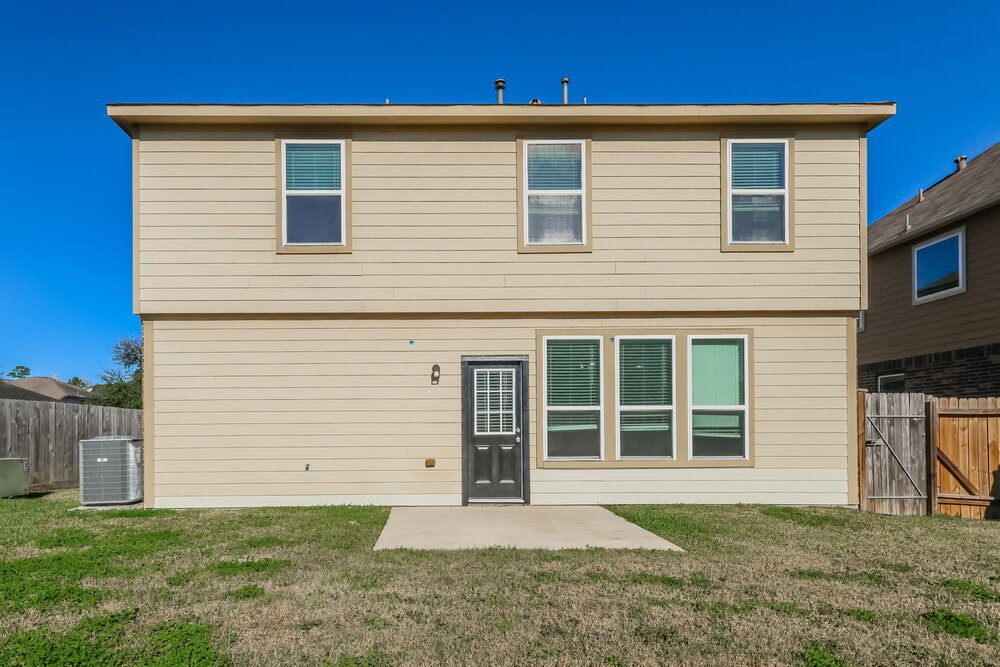 Building Photo - 17914 Seco Creek Ln