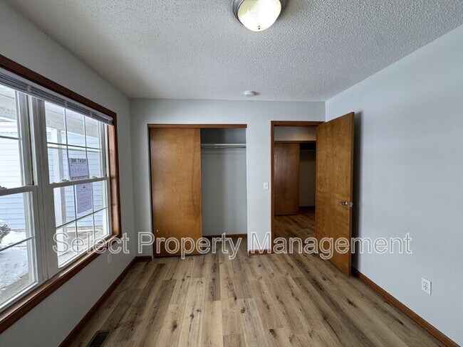 Building Photo - 829 Willen Ln