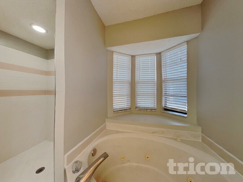 Building Photo - 488 Northview St