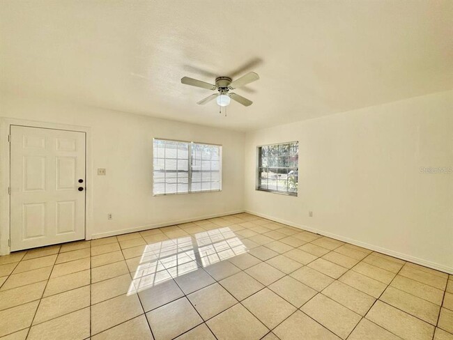 Building Photo - 1302 E New Orleans Ave