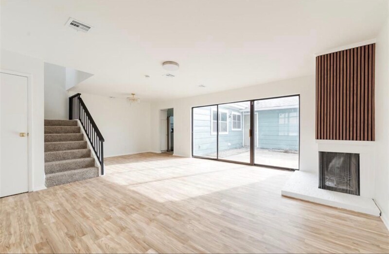 Building Photo - 2827 Indian Creek Blvd