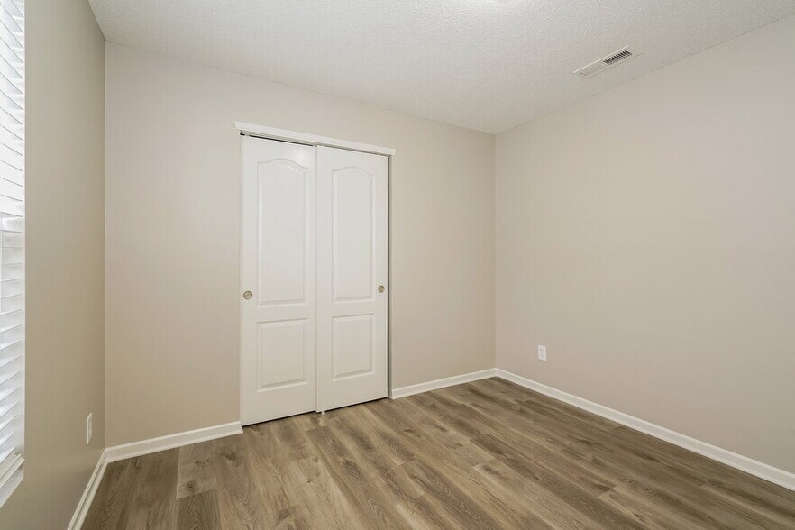 Building Photo - 6301 Monteo Ln