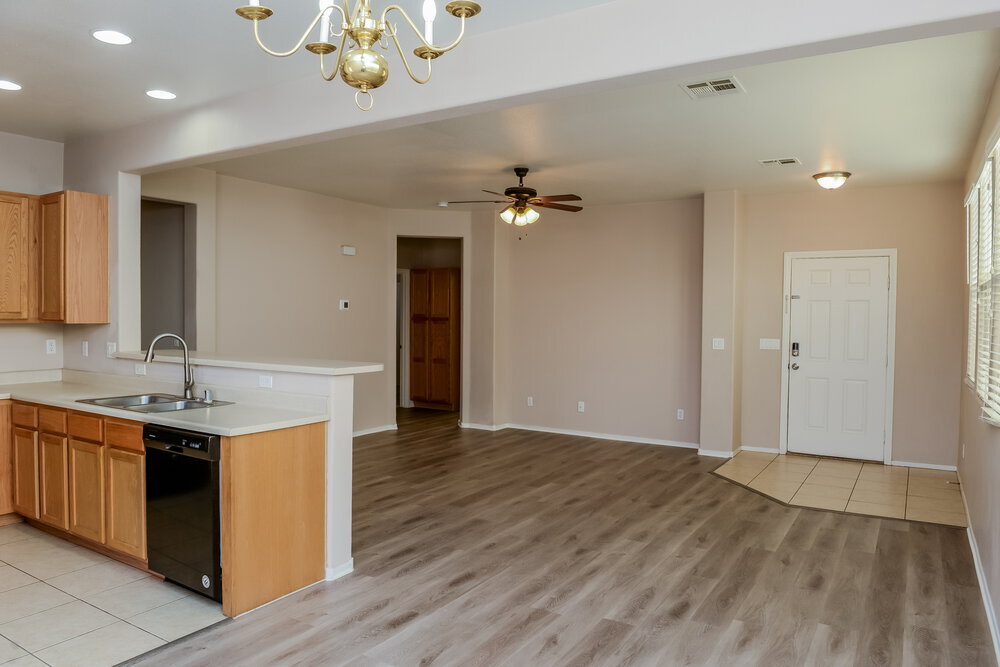 Building Photo - 332 Plum Horse Ave