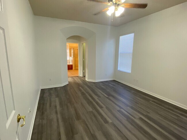 Building Photo - Pool Home for Rent