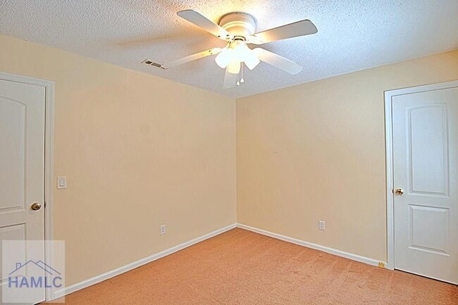 Building Photo - 664 Windward Dr