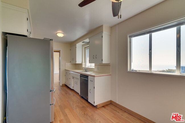 Building Photo - 214 Bellino Dr