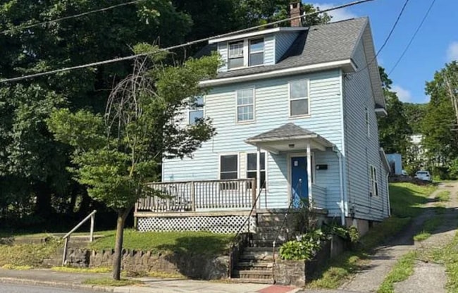 Building Photo - 708 Napoleon St